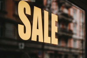 Animation with sale written in the center